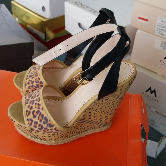 Shoes - Picture 4 of 5